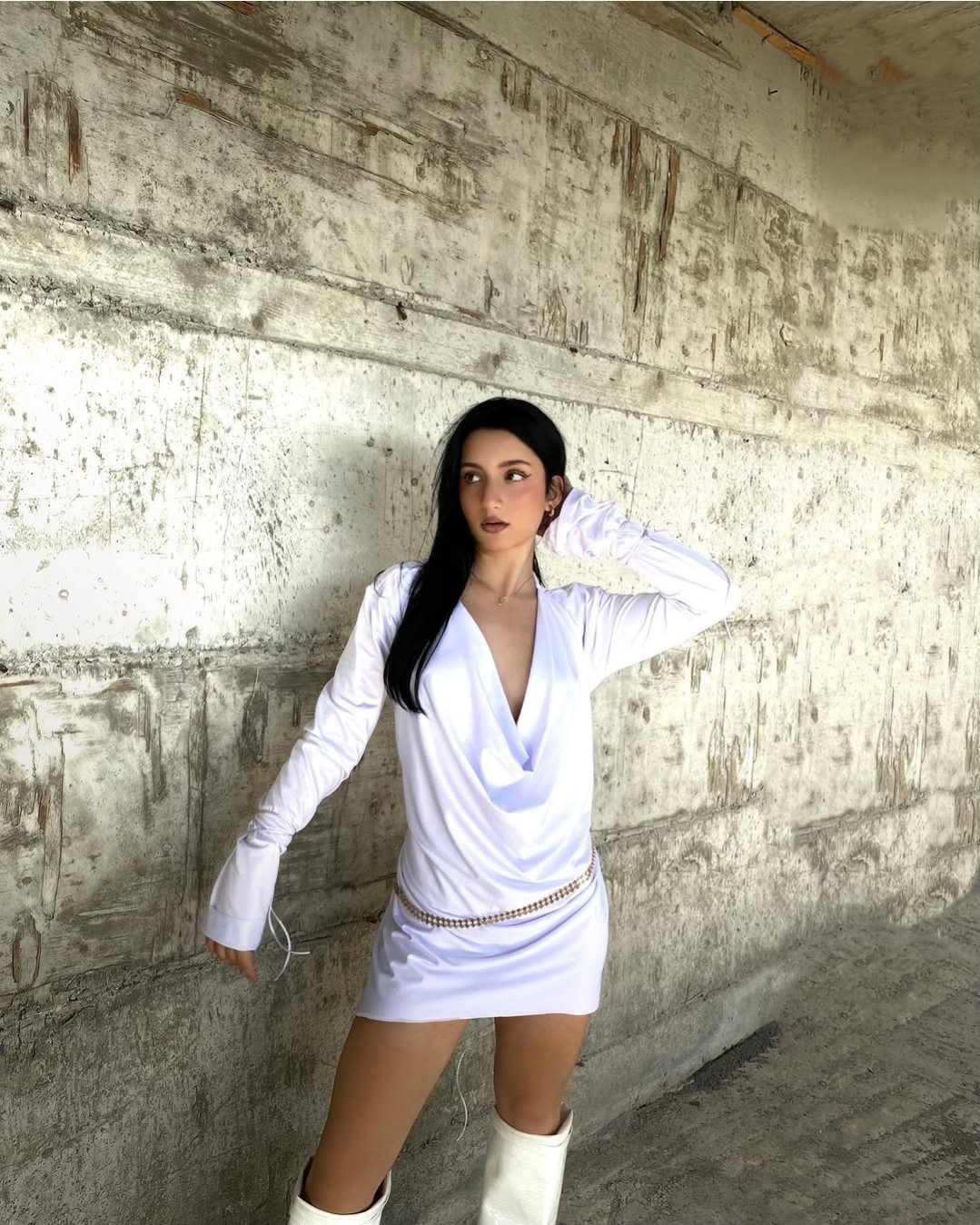 Këmishë e bardhë nga studio e Pose de' Aura
